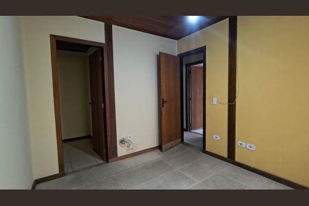 Casa de condomínio à venda com 160m², 5 quartos e 2 vagasQuarto 2