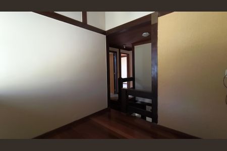 Casa de condomínio à venda com 160m², 5 quartos e 2 vagasHall dos Quartos