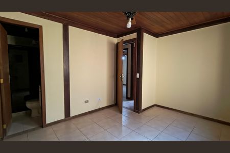 Casa de condomínio à venda com 160m², 5 quartos e 2 vagasSuíte 2