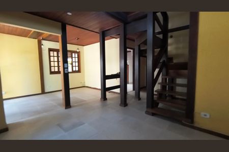 Casa de condomínio à venda com 160m², 5 quartos e 2 vagasSala