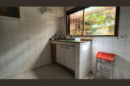 Casa de condomínio à venda com 160m², 5 quartos e 2 vagasCozinha
