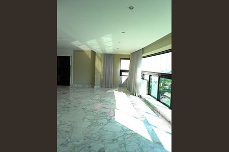 Apartamento à venda com 226m², 4 quartos e 4 vagas