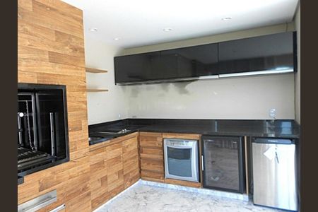 Apartamento à venda com 226m², 4 quartos e 4 vagas