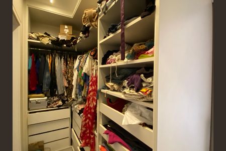 Apartamento para alugar com 200m², 3 quartos e 4 vagasCloset da suíte 3
