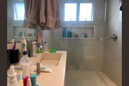 Apartamento para alugar com 200m², 3 quartos e 4 vagasBanheiro 1