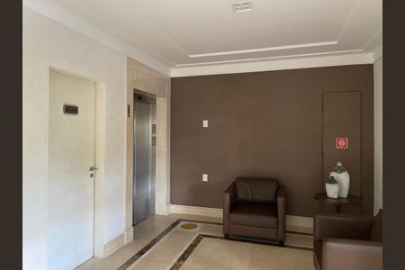 Apartamento para alugar com 200m², 3 quartos e 4 vagasHall de entrada