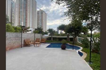 Apartamento para alugar com 200m², 3 quartos e 4 vagasÁrea comum 