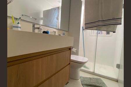 Apartamento para alugar com 200m², 3 quartos e 4 vagasBanheiro 3