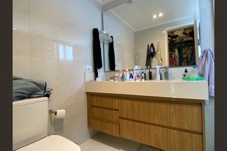 Apartamento para alugar com 200m², 3 quartos e 4 vagasBanheiro 1