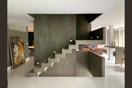 Casa à venda com 900m², 6 quartos e 7 vagas