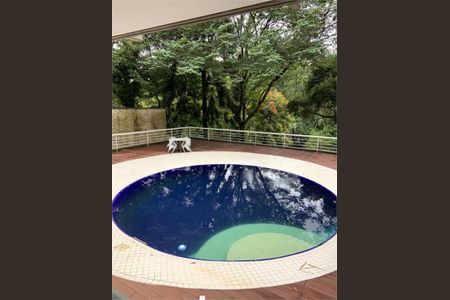 Casa à venda com 900m², 6 quartos e 7 vagas