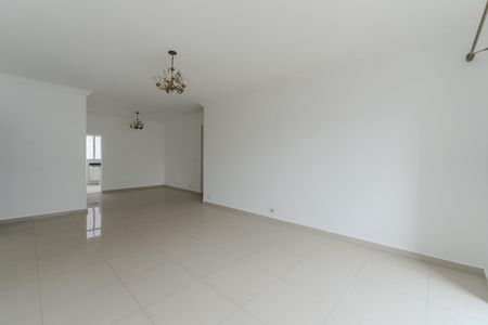 Apartamento para alugar com 150m², 4 quartos e 1 vagaSala