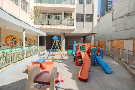 Apartamento para alugar com 150m², 4 quartos e 1 vagaÁrea comum - Playground