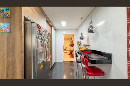 Apartamento à venda com 190m², 3 quartos e 5 vagas Apartamento à venda com 190m², 3 quartos e 5 vagasCozinha