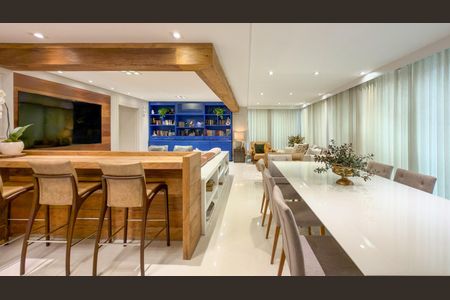 Apartamento à venda com 190m², 3 quartos e 5 vagas Apartamento à venda com 190m², 3 quartos e 5 vagasSala de Jantar