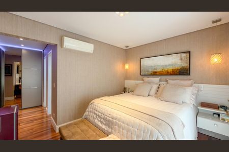 Apartamento à venda com 190m², 3 quartos e 5 vagas Apartamento à venda com 190m², 3 quartos e 5 vagasQuarto