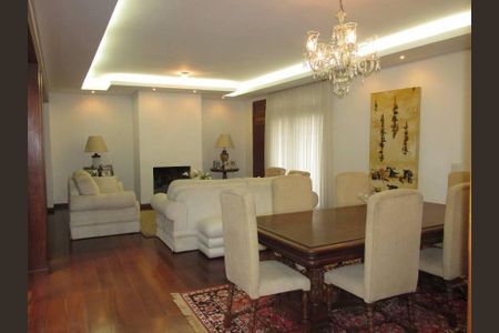 Casa à venda com 5 quartos, 552m² em Mangabeiras, Belo Horizonte