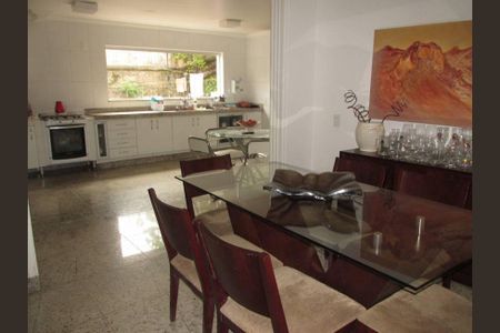 Casa à venda com 5 quartos, 552m² em Mangabeiras, Belo Horizonte