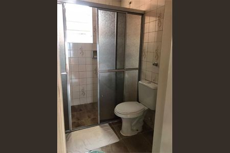 Casa à venda com 4 quartos, 235m² em Cupecê, São Paulo