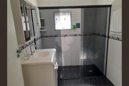 Casa à venda com 3 quartos, 205m² em Vila Santo Estefano, São Paulo