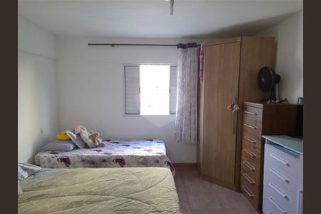 Casa à venda com 3 quartos, 205m² em Vila Santo Estefano, São Paulo