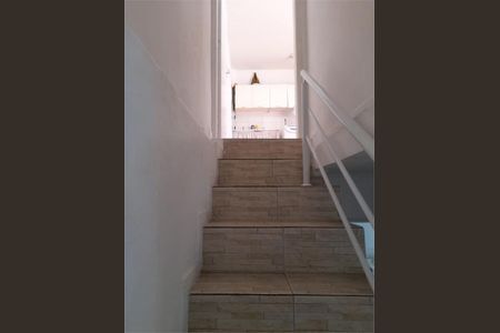Casa à venda com 3 quartos, 205m² em Vila Santo Estefano, São Paulo