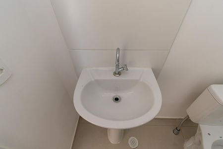 Apartamento para alugar com 37m², 2 quartos e sem vaga Apartamento para alugar com 37m², 2 quartos e sem vagaBanheiro