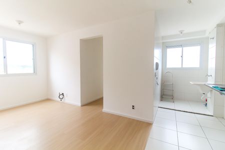 Sala de apartamento para alugar com 2 quartos, 42m² em Jardim Helian, São Paulo