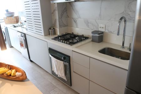 Apartamento à venda com 90m², 3 quartos e 2 vagasCozinha e Área de Serviço
