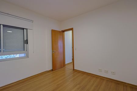 Apartamento para alugar com 115m², 3 quartos e sem vaga
