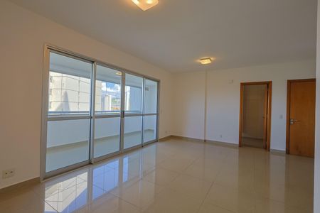 Apartamento para alugar com 115m², 3 quartos e sem vaga