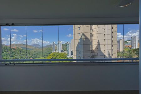Apartamento para alugar com 115m², 3 quartos e sem vaga