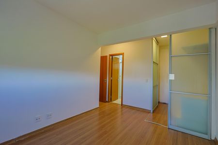 Apartamento para alugar com 115m², 3 quartos e sem vaga