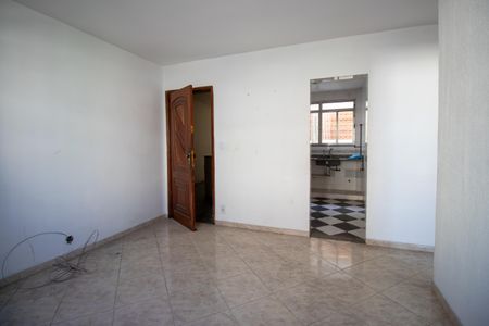 Sala de apartamento para alugar com 2 quartos, 95m² em Olaria, Rio de Janeiro