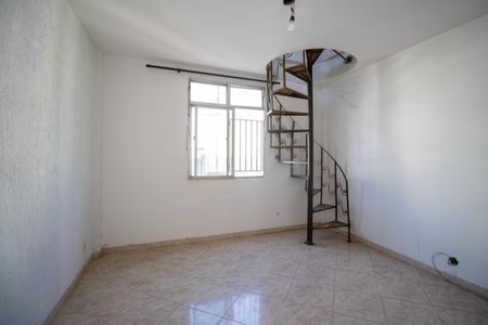 Sala de apartamento para alugar com 2 quartos, 95m² em Olaria, Rio de Janeiro