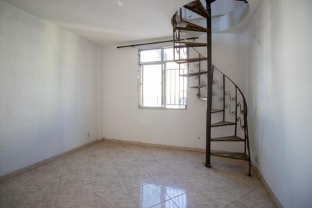 Sala de apartamento para alugar com 2 quartos, 95m² em Olaria, Rio de Janeiro