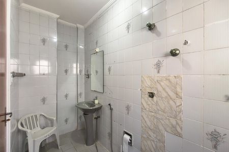 Apartamento para alugar com 120m², 2 quartos e 1 vaga Apartamento para alugar com 120m², 2 quartos e 1 vagaBanheiro da Suíte