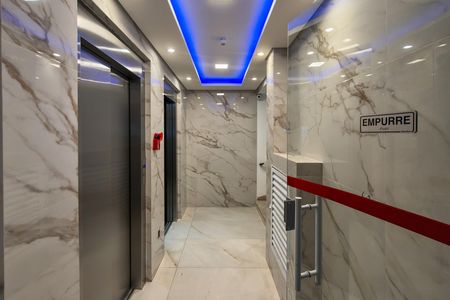 Apartamento para alugar com 120m², 2 quartos e 1 vaga Apartamento para alugar com 120m², 2 quartos e 1 vagaHall de entrada