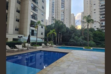 Apartamento para alugar com 80m², 2 quartos e 2 vagasÁrea comum - Piscina