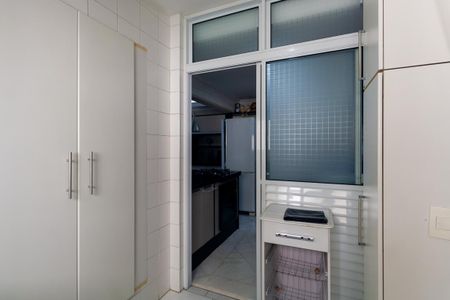Apartamento para alugar com 96m², 3 quartos e 2 vagas Apartamento para alugar com 96m², 3 quartos e 2 vagasÁrea de Serviço