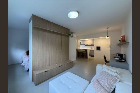 Sala de apartamento para alugar com 1 quarto, 58m² em Três Figueiras, Porto Alegre