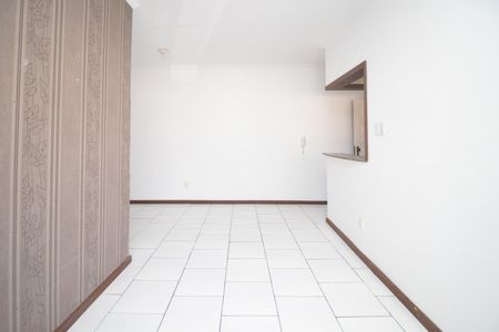 Sala de apartamento à venda com 2 quartos, 56m² em Nonoai, Porto Alegre