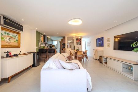 Casa à venda com 4 quartos, 202m² em Jardim Ampliacao, São Paulo