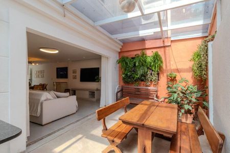 Casa à venda com 4 quartos, 202m² em Jardim Ampliacao, São Paulo
