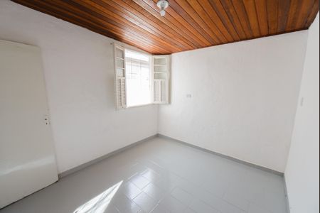 Quarto de casa para alugar com 1 quarto, 60m² em Parque Sao Luis, Taubaté