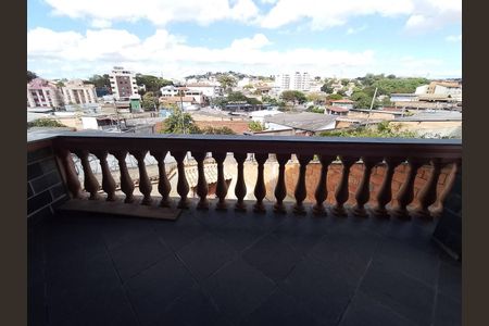 Casa à venda com 360m², 3 quartos e 5 vagas