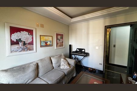 Apartamento à venda com 202m², 3 quartos e 5 vagas Apartamento à venda com 202m², 3 quartos e 5 vagasSala de Tv
