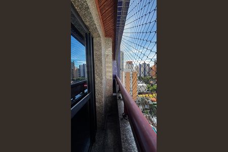 Apartamento à venda com 202m², 3 quartos e 5 vagas Apartamento à venda com 202m², 3 quartos e 5 vagasSala de Tv Varanda