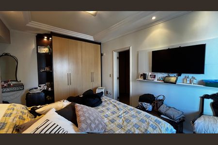 Apartamento à venda com 202m², 3 quartos e 5 vagas Apartamento à venda com 202m², 3 quartos e 5 vagasSuite 1
