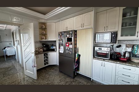 Apartamento à venda com 202m², 3 quartos e 5 vagas Apartamento à venda com 202m², 3 quartos e 5 vagasCozinha